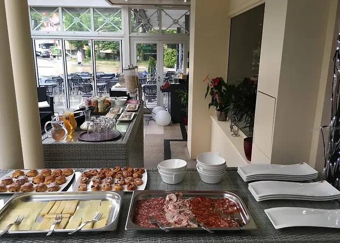 Hostellerie De La Vendee Lancy